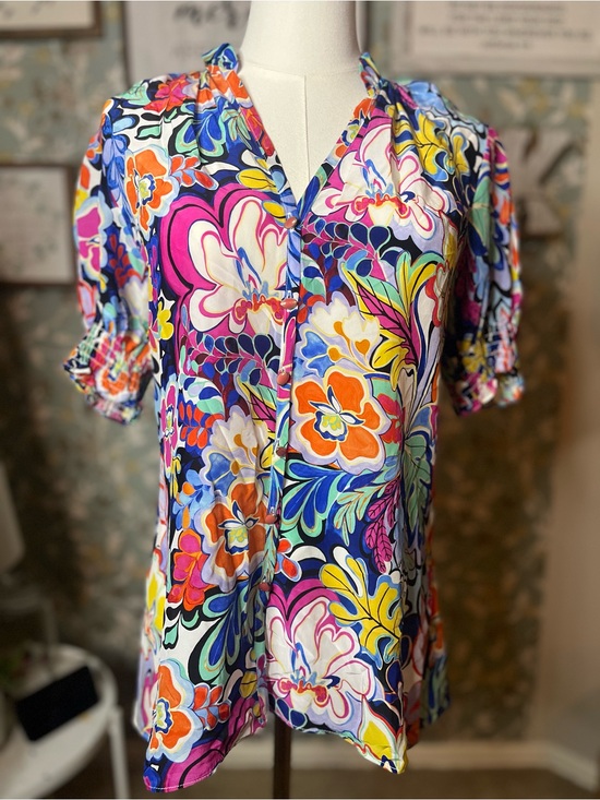 Robert Graham Tops - Robert Graham Multicolor Floral Headband Pink Blue Yellow White